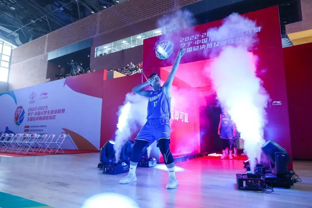 如何通过参加杯赛提升篮球训练效果_2